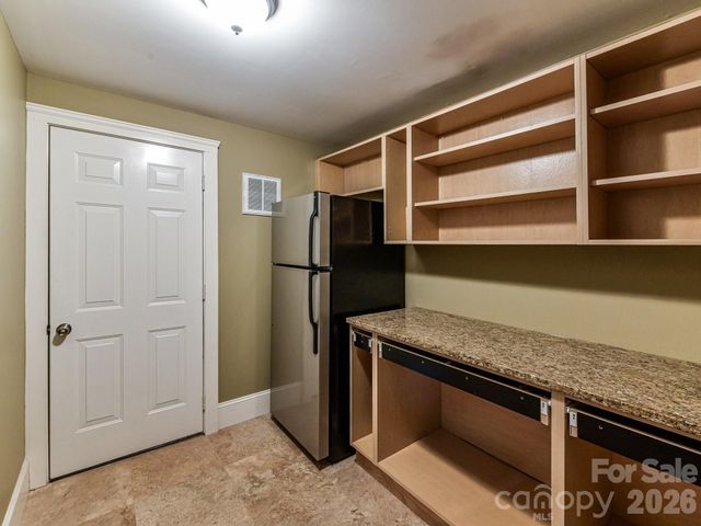 2215 Hassell Place, Charlotte, NC 28209