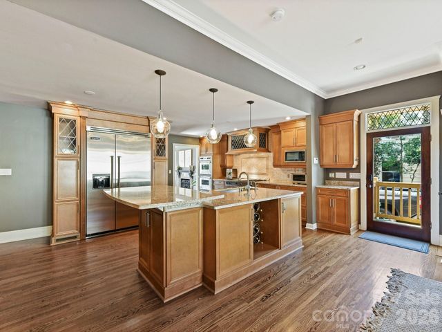 2215 Hassell Place, Charlotte, NC 28209