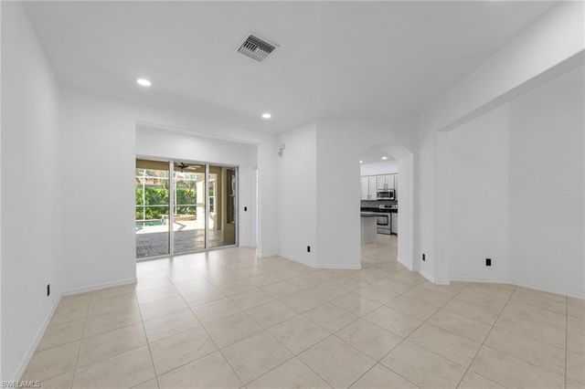 2628 Fairmont Cove CT, Cape Coral, FL 33991