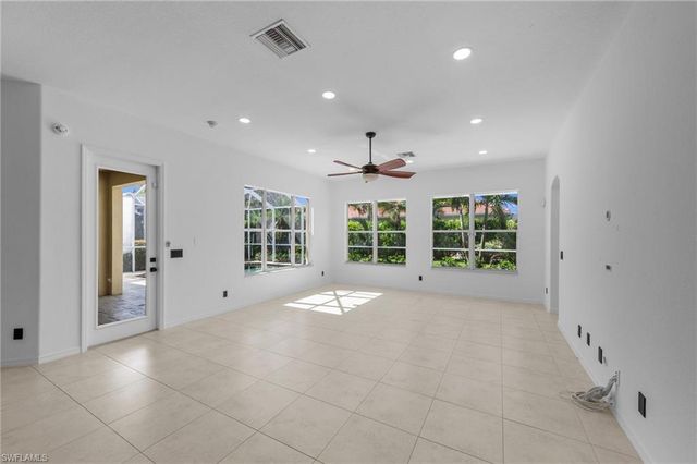 2628 Fairmont Cove CT, Cape Coral, FL 33991