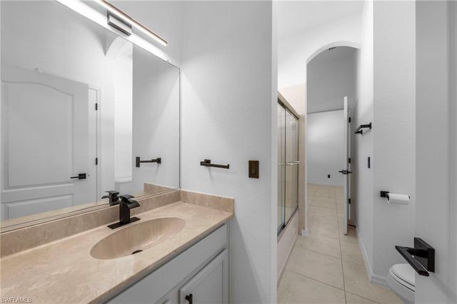 2628 Fairmont Cove CT, Cape Coral, FL 33991