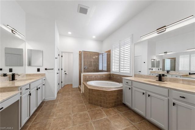 2628 Fairmont Cove CT, Cape Coral, FL 33991