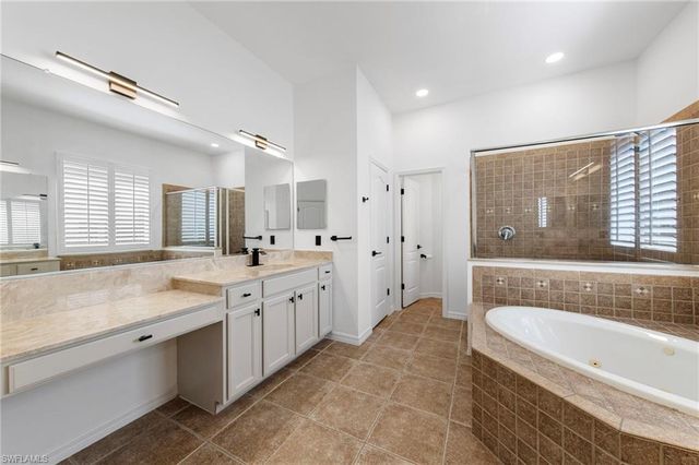2628 Fairmont Cove CT, Cape Coral, FL 33991