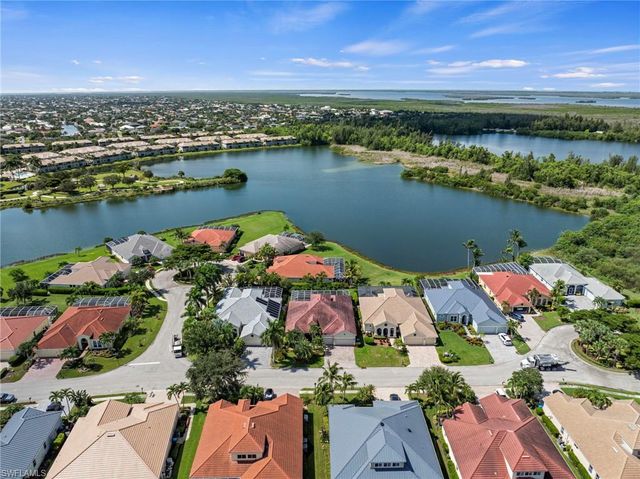 2628 Fairmont Cove CT, Cape Coral, FL 33991