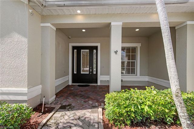 2628 Fairmont Cove CT, Cape Coral, FL 33991