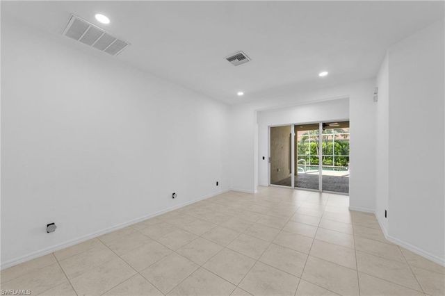 2628 Fairmont Cove CT, Cape Coral, FL 33991