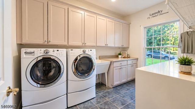 2 Concord Ct, Mahwah Twp., NJ 07430