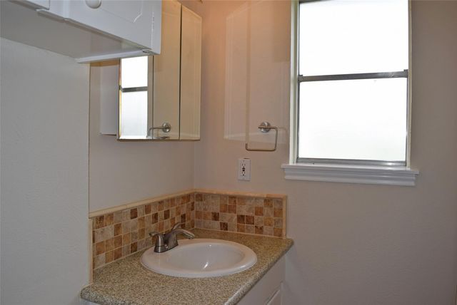 8506 Langdon Lane, Houston, TX 77036