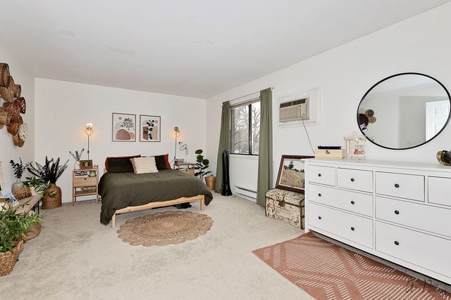 627 Virginia Road 212, Crystal Lake, IL 60014