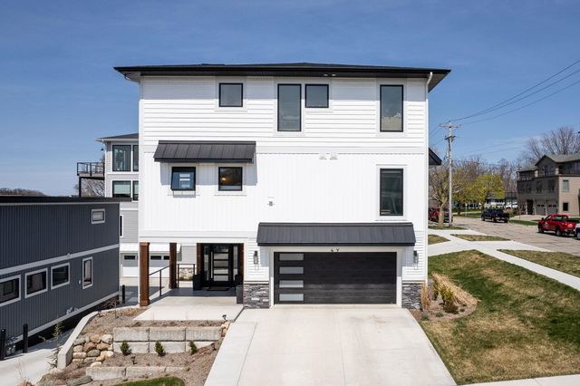 49 Howard Avenue, Grand Haven Twp, MI 49517