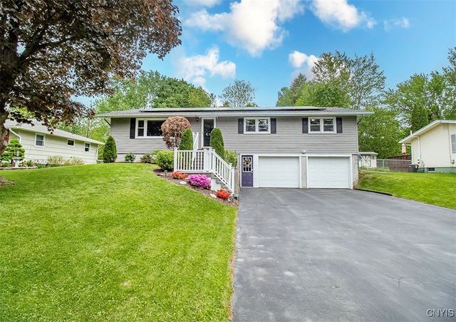 106 Peterson Drive, Camillus, NY 13031