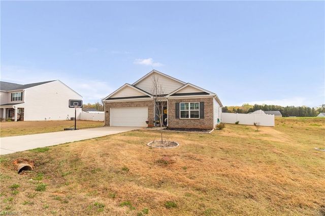 199 Bunting Drive, Lexington, NC 27295
