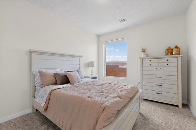 3219 Ilford Road NE, Rio Rancho, NM 87144