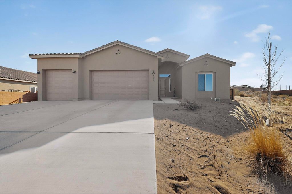 Image 2 of property listing at 3219 Ilford Road NE, Rio Rancho, NM 87144