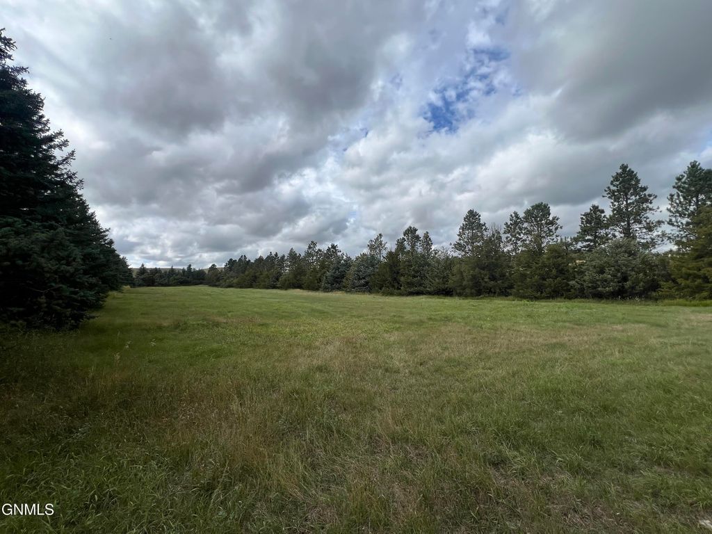 T Bd, Hettinger, ND 58639 photo 7