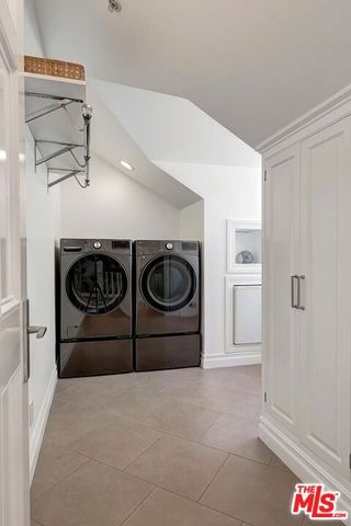 2803 Mandeville Canyon, Los Angeles, CA 90049