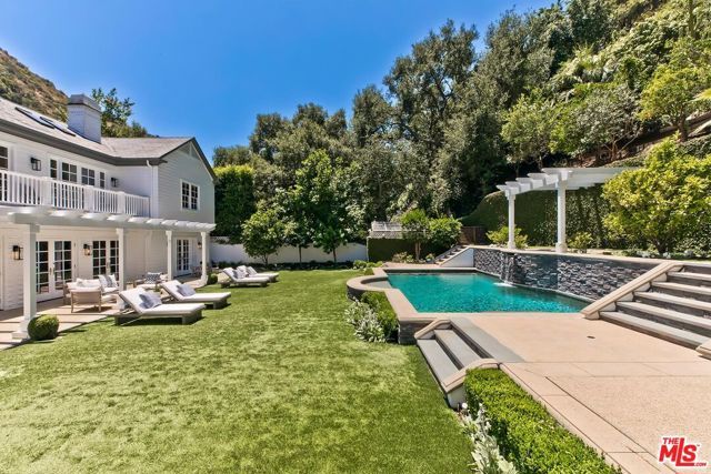 2803 Mandeville Canyon, Los Angeles, CA 90049