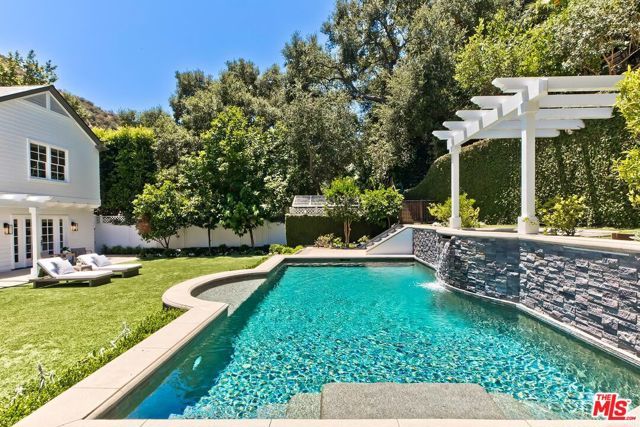 2803 Mandeville Canyon, Los Angeles, CA 90049