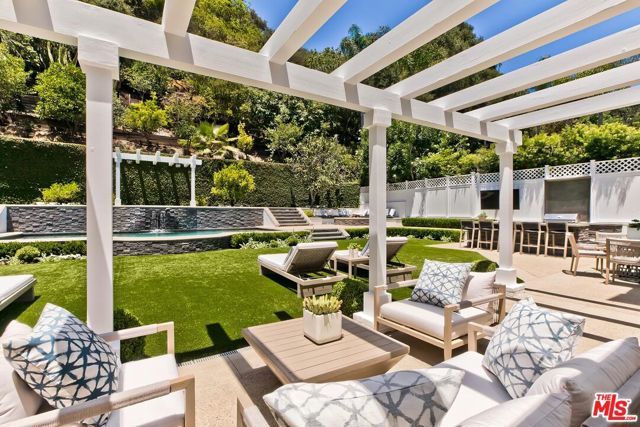 2803 Mandeville Canyon, Los Angeles, CA 90049