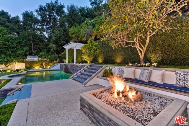 2803 Mandeville Canyon, Los Angeles, CA 90049