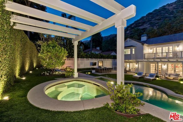 2803 Mandeville Canyon, Los Angeles, CA 90049