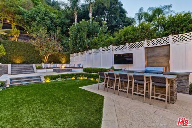 2803 Mandeville Canyon, Los Angeles, CA 90049