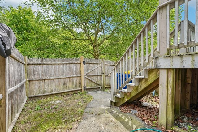 20 Douglas Dr 20, East Bridgewater, MA 02333
