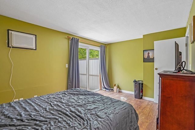 20 Douglas Dr 20, East Bridgewater, MA 02333