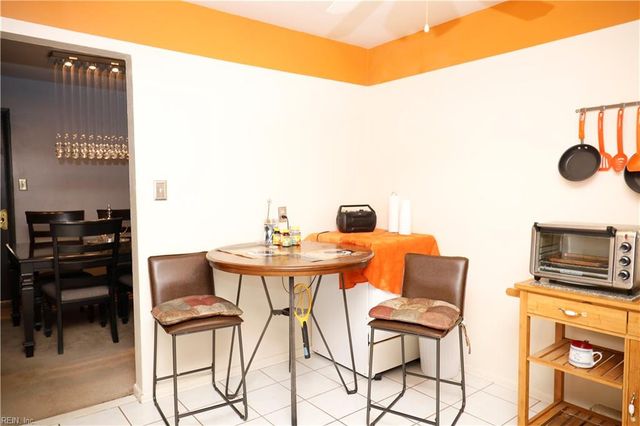 55 Rexford DR, Newport News, VA 23608