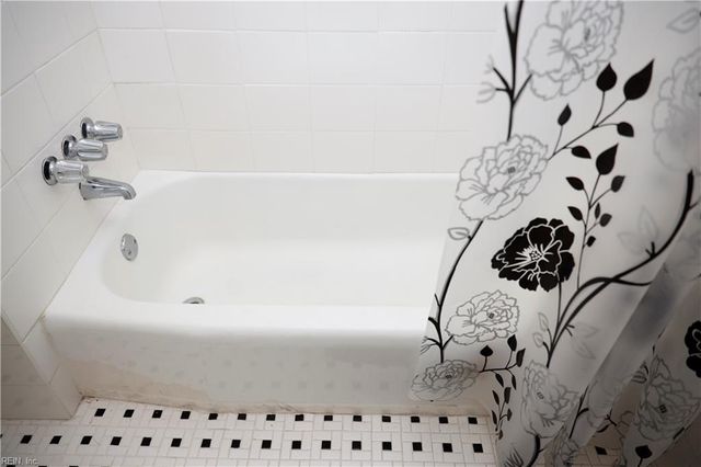 55 Rexford DR, Newport News, VA 23608