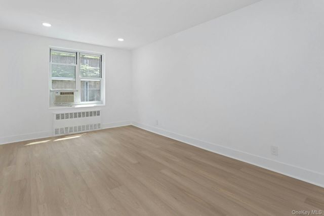 1296 Midland Avenue L2, Yonkers, NY 10704