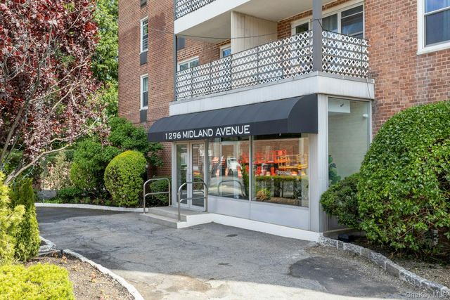 1296 Midland Avenue L2, Yonkers, NY 10704