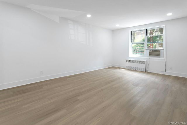 1296 Midland Avenue L2, Yonkers, NY 10704