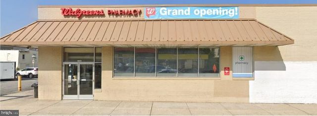 3700 FALLS RD, Baltimore, MD 21211