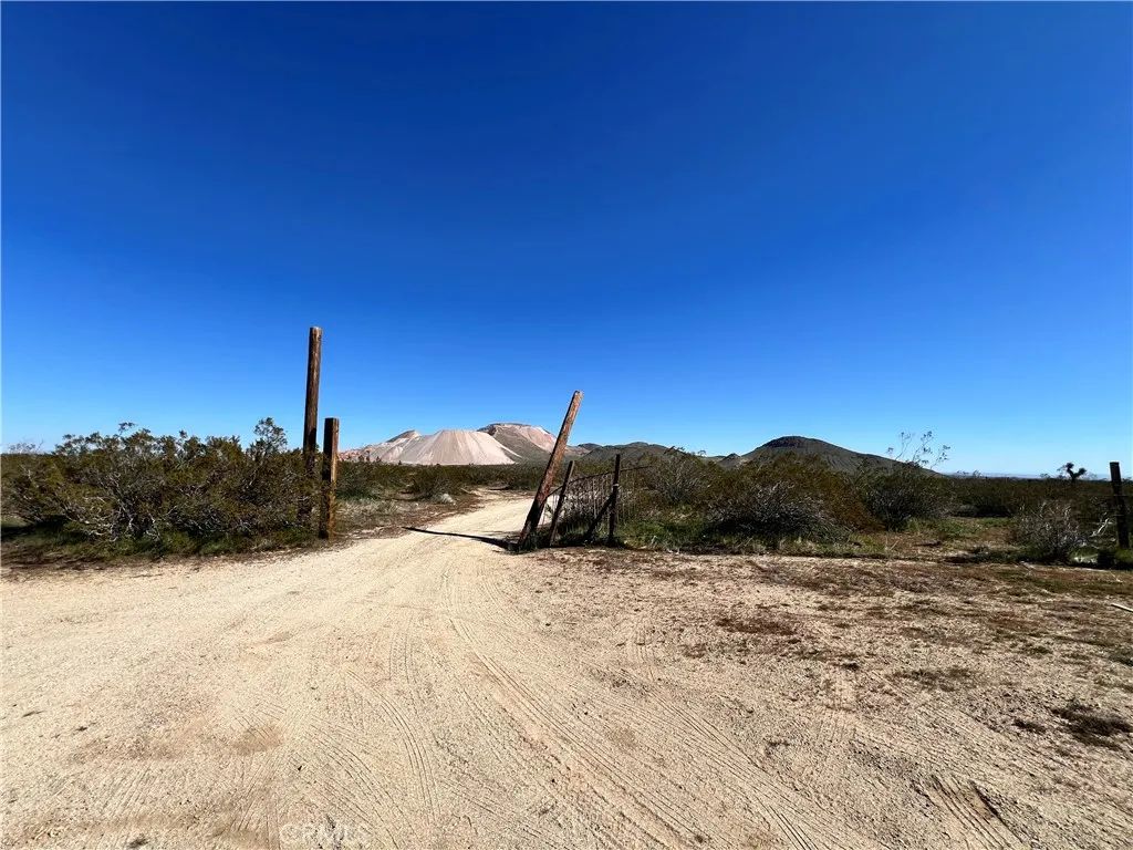 10376 55th West, Mojave, CA 93501