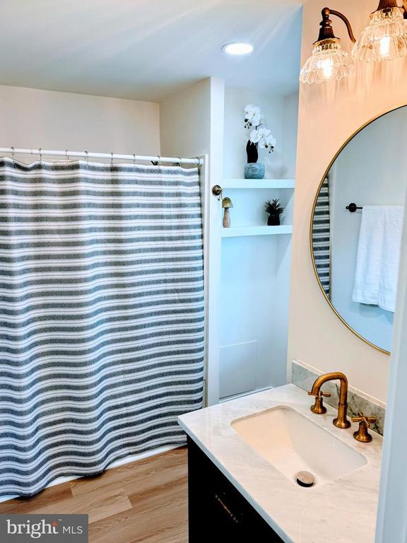 Image 17 of property listing at 7 N WISNER ST, Frederick, MD 21701