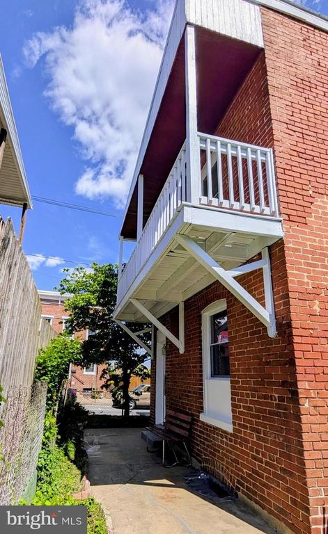 Image 21 of property listing at 7 N WISNER ST, Frederick, MD 21701