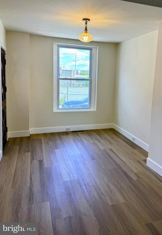 Image 3 of property listing at 7 N WISNER ST, Frederick, MD 21701