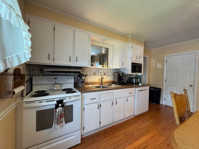 74 Hobart Street, Manchester, NH 03104