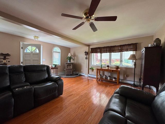 74 Hobart Street, Manchester, NH 03104