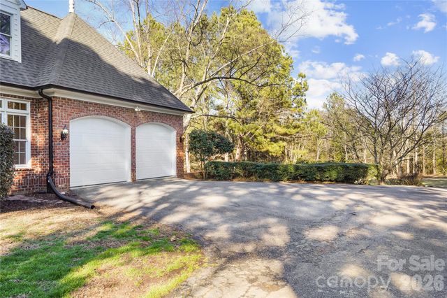 2812 Woodwind Court, Kannapolis, NC 28081