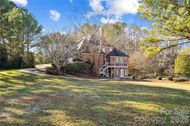 2812 Woodwind Court, Kannapolis, NC 28081