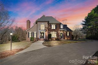 2812 Woodwind Court, Kannapolis, NC 28081
