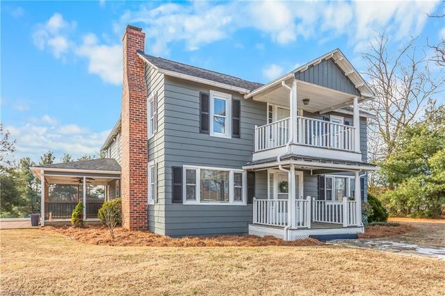 321 W Main Street, East Bend, NC 27018