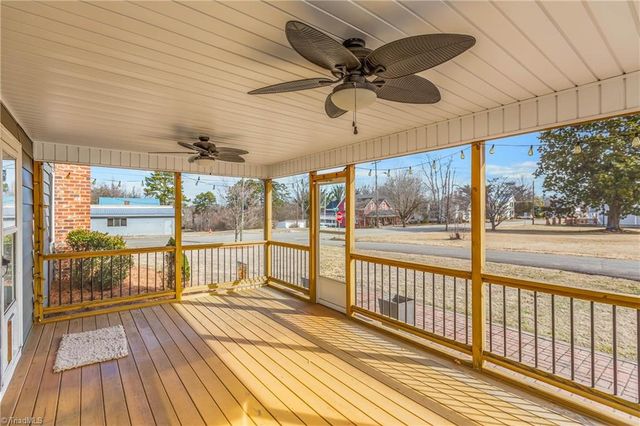 321 W Main Street, East Bend, NC 27018