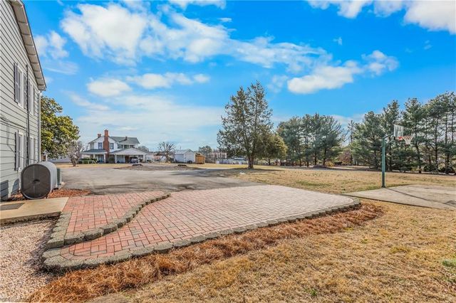 321 W Main Street, East Bend, NC 27018