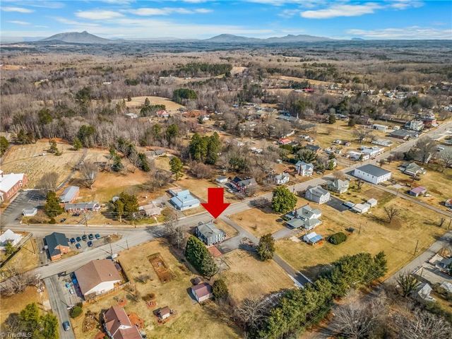 321 W Main Street, East Bend, NC 27018