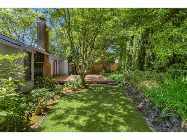20015 Nw PAULINA Dr, Portland, OR 97210