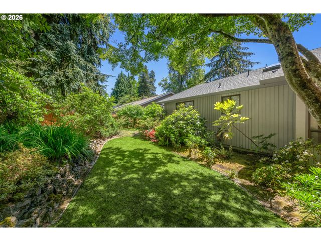 20015 Nw PAULINA Dr, Portland, OR 97210