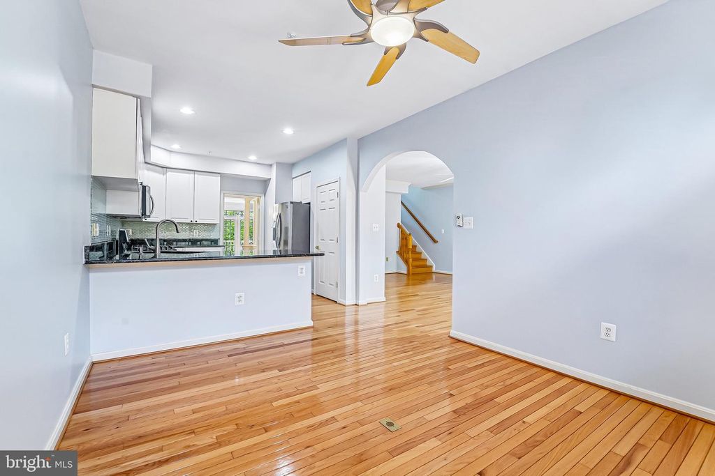 Image 10 of property listing at 2422 RIPPLING BROOK RD, Frederick, MD 21701